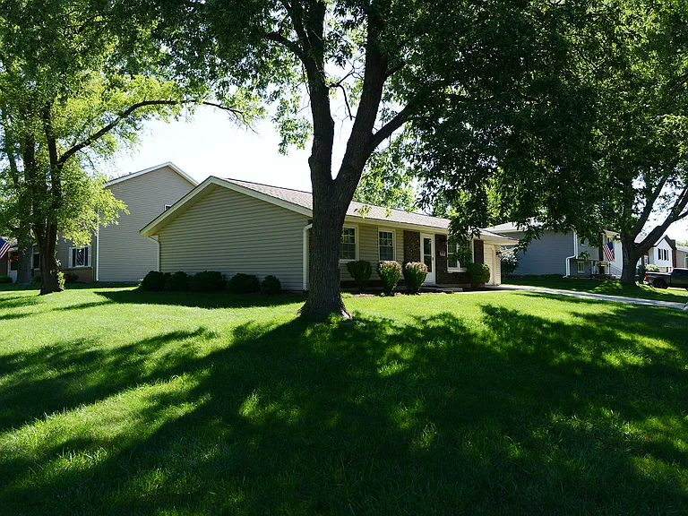 930 Sharon Ln — Photo 35