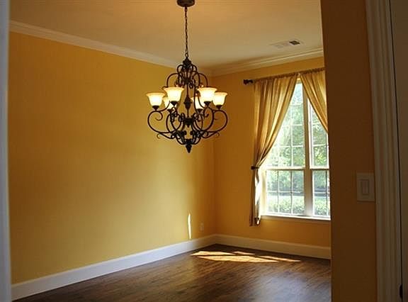 3rd image of 13336 Lyndhurst Dr