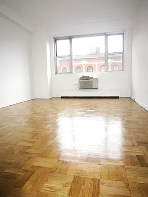 Rented by City Connections Realty | media 68