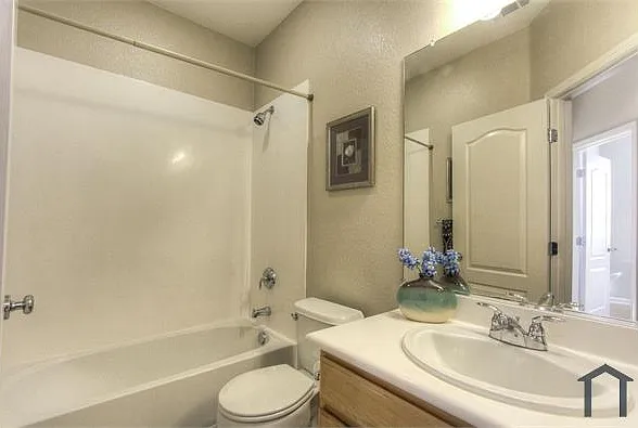 371 Destino Cir — Photo 8