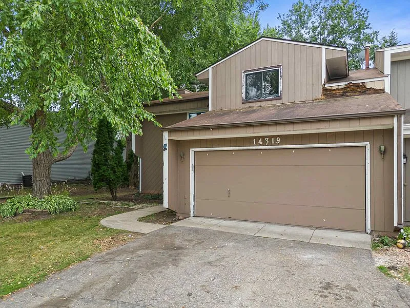 3 bed, 2378 sqft, $2,795 — Photo 2