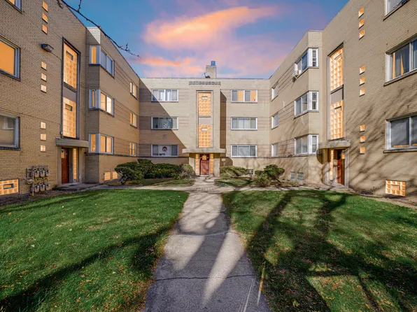 2046 E 72nd Pl #2W, Chicago, IL 60649