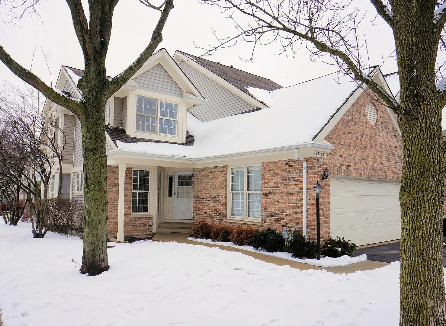 9089 Jacqueline Dr photo 1