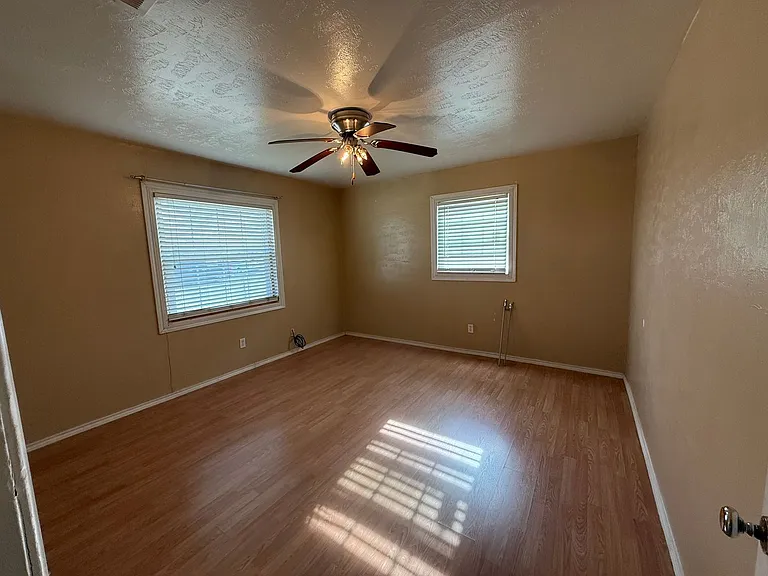 232 Lincoln Ave — Photo 7