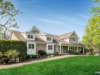 296 Oldwoods Rd, Franklin Lakes, NJ, 07417