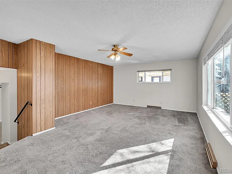 1526 Main St — Photo 2