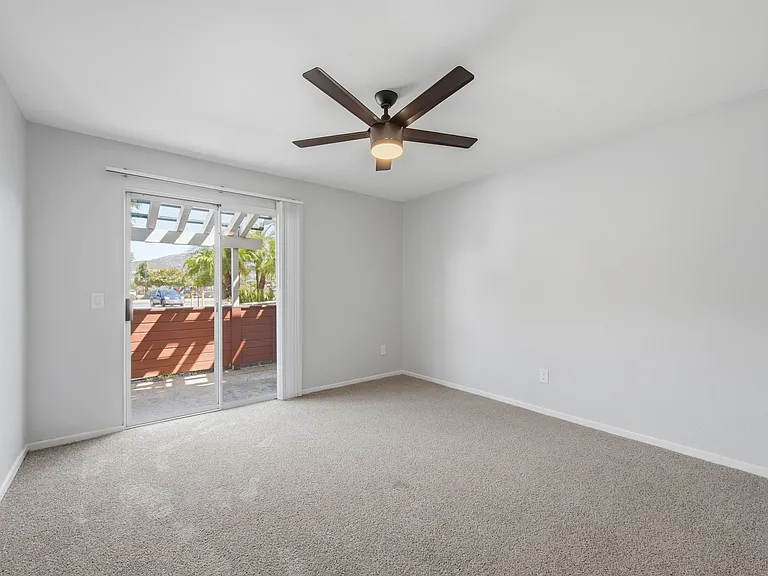 Benchmark Apartments — Photo 24