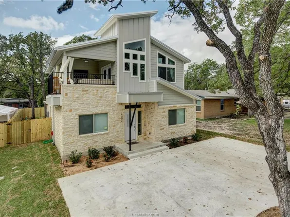 4312 Oaklawn St, Bryan, TX 77801