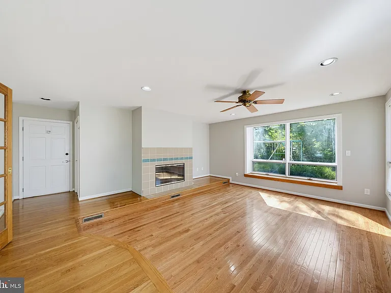 16818 Briardale Rd — Photo 11