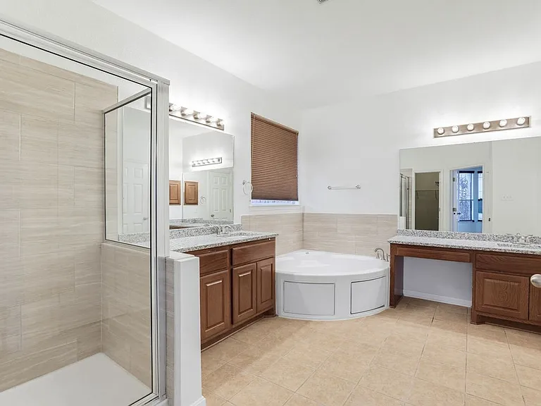 3415 Highline Trl — Photo 9