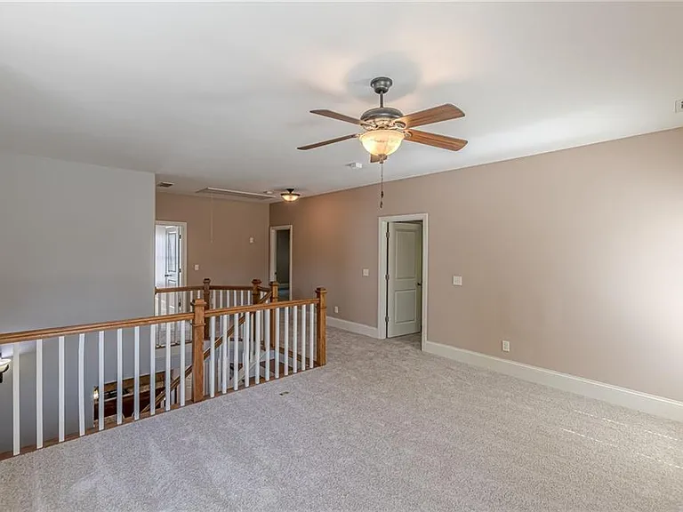 1645 Woodward Way — Photo 55