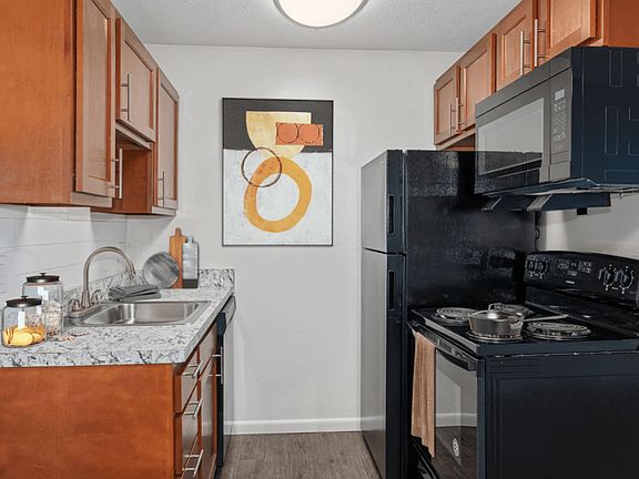3rd image of 3975 Woodridge Blvd #5209