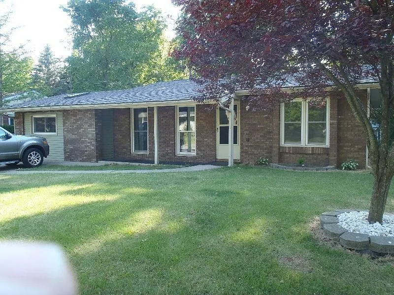 3433 Acacia Dr photo 1
