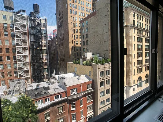Sold by Flat Iron Real Estate | media 8