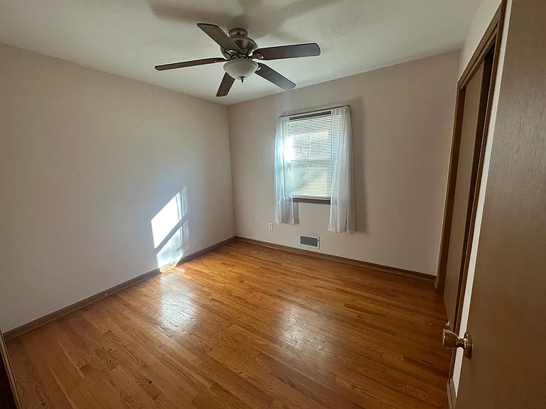 13630 Bennington Ave #MAIN — Photo 12