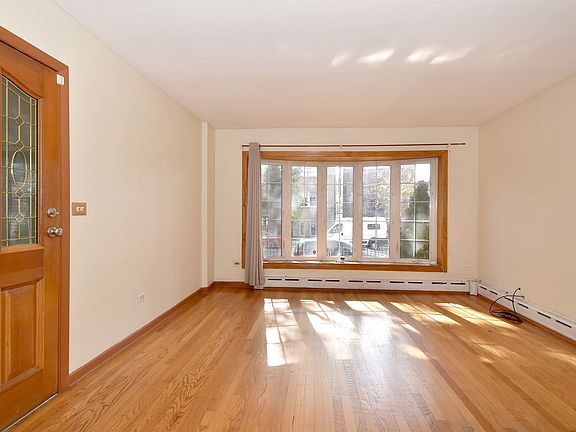 4th image of 3736 W Wrightwood Ave