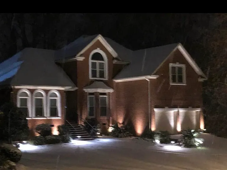 10 Hickory Hall Ct — Photo 2