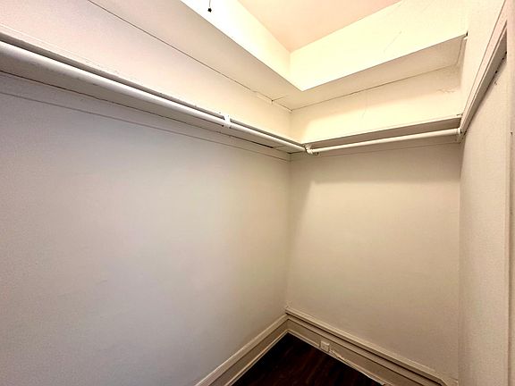 3rd image of 1033 W Loyola Ave APT 901