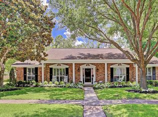 5823 Valkeith Dr, Houston, TX 77096