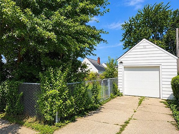2nd image of 5753 W 46th St