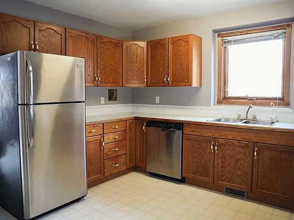 4th image of 4525 SW 49th Ave