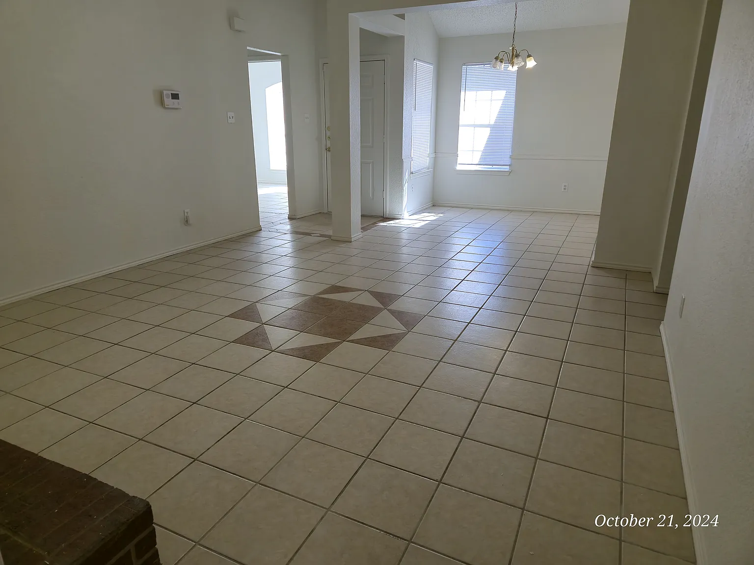 3 bed, 1286 sqft, $1,300 — Photo 4