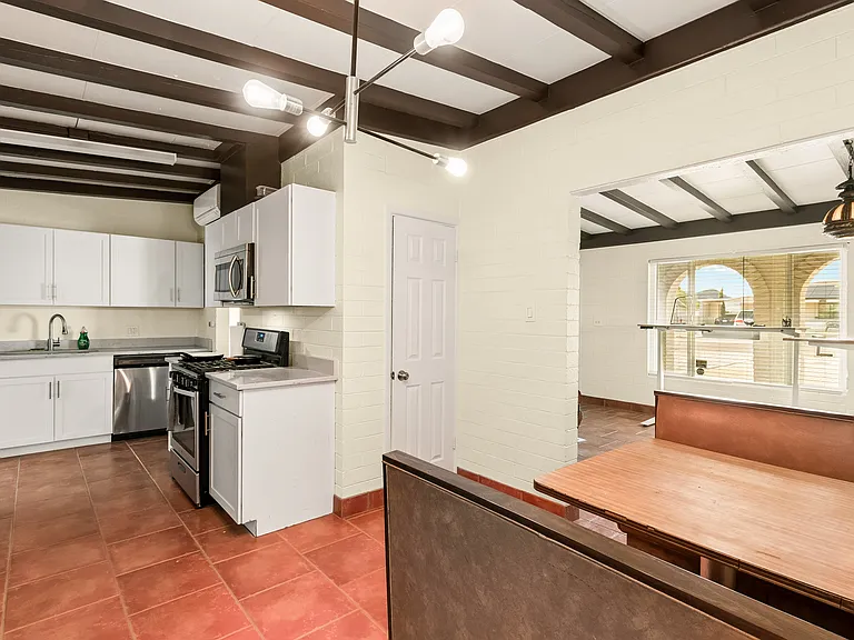 1439 E Hatcher Rd #1 — Photo 10