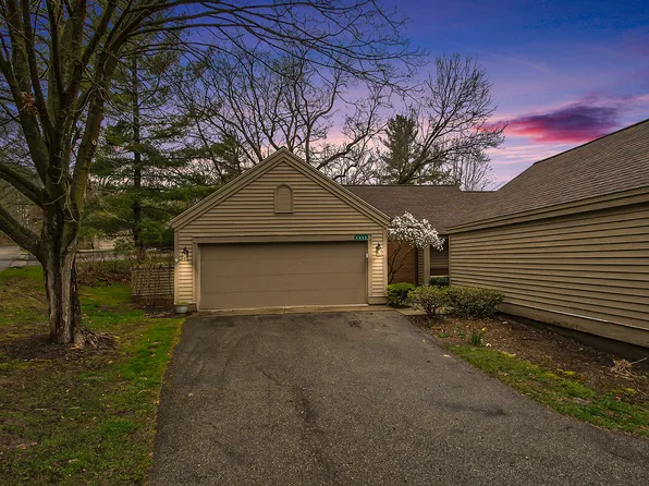 6653 Waybridge Dr SE #35, Grand Rapids, MI 49546