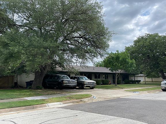 4th image of 6829 Robinhood Ln