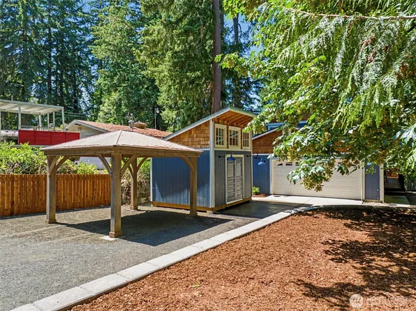 5633 Lake Saint Clair Drive SE, Olympia, WA 98513