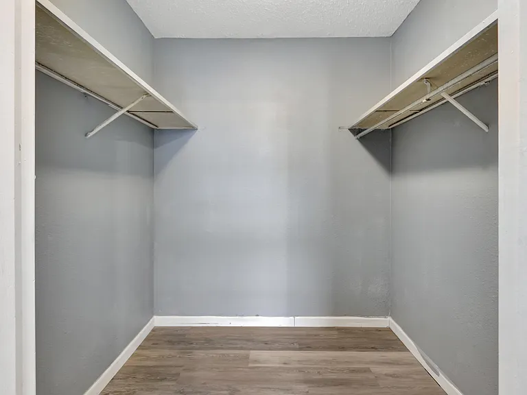 Greenbriar Apartments — Photo 6