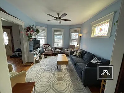 3 bed, 1.0 bath, 2035 sqft, $3,700 — Photo 3