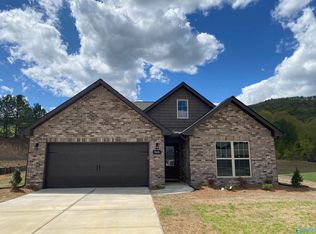 9106 Ohms Cir SE, Owens Cross Roads, AL 35763