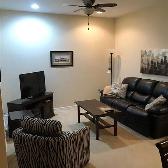 1911 Morning Sun Ln — Photo 9