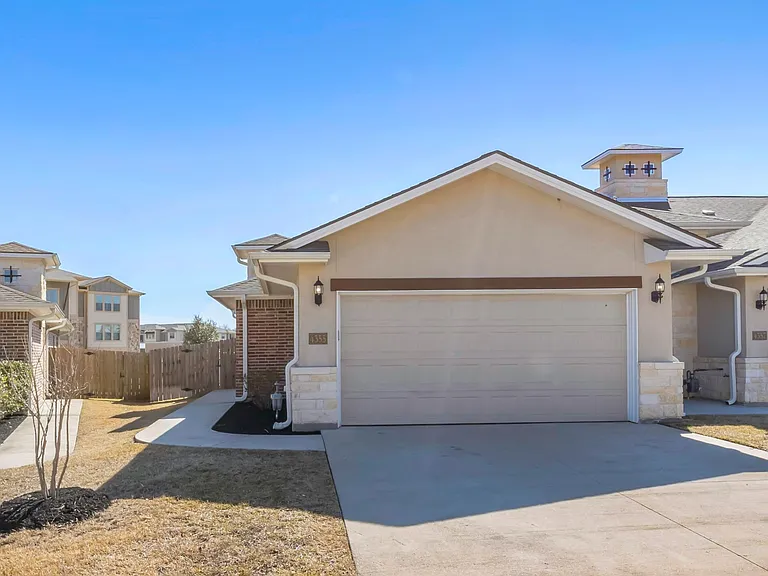 4355 Dawn Lynn Dr — Photo 1