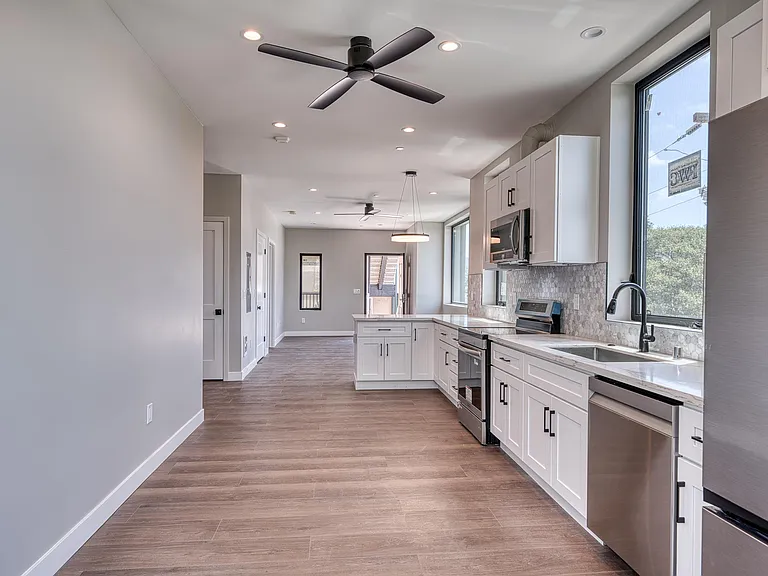4202 Telegraph Ave #301 — Photo 10