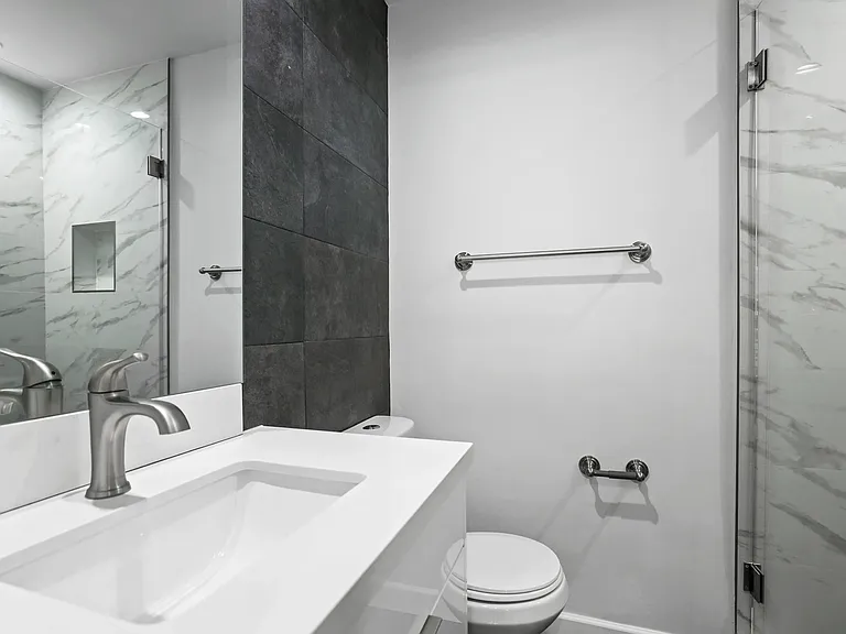 937 N Alfred St #G3 — Photo 20