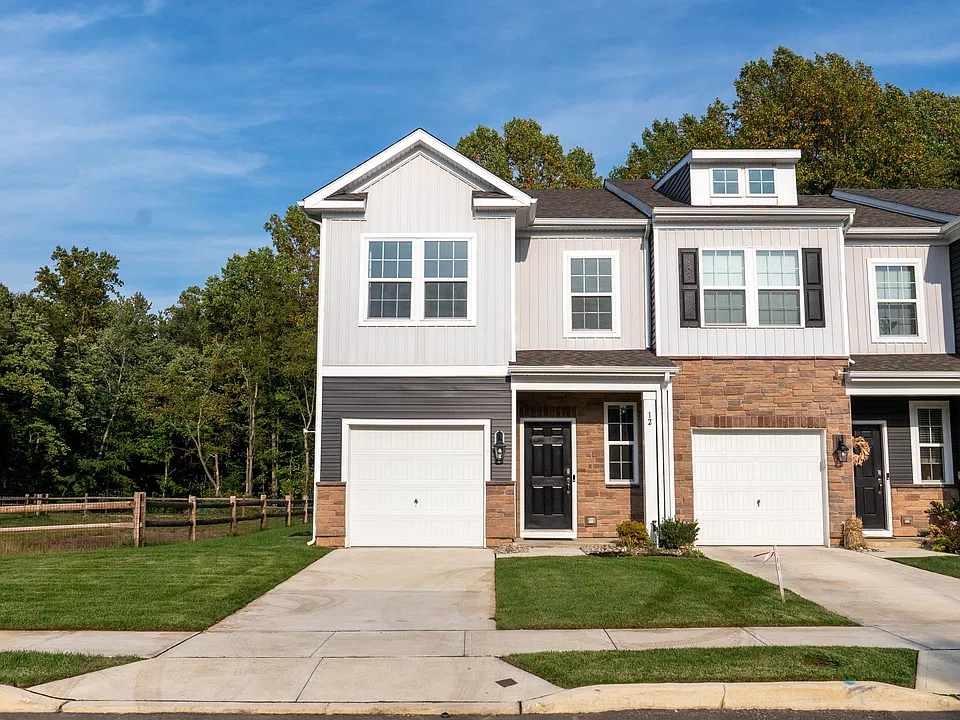 12 Whaler Dr
