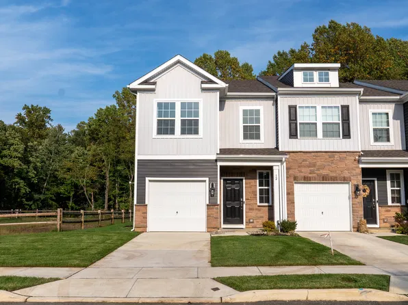 12 Whaler Dr, Runnemede, NJ