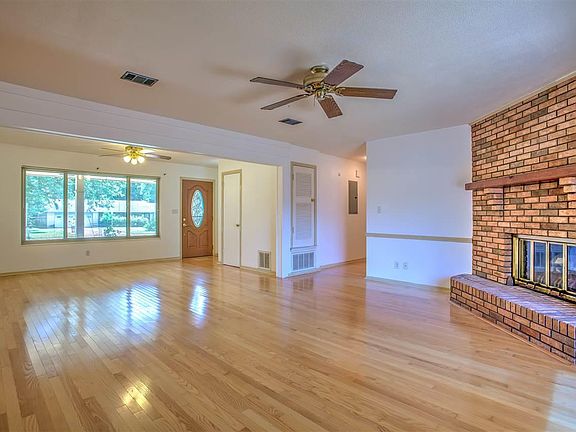 5th image of 7689 Hendrix Ave