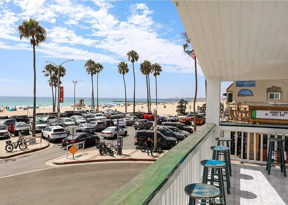 2214 W Oceanfront #B