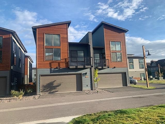 exterior view of unit (one side)
