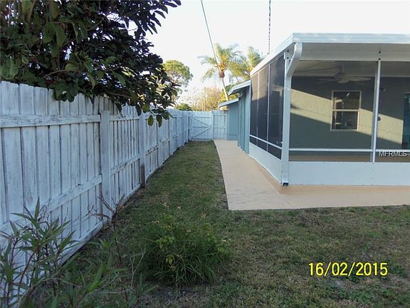 5th image of 22473 Oceanside Ave
