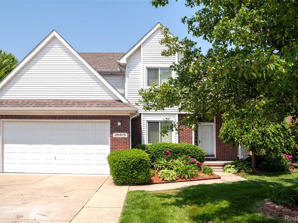 28475 Tiffin Dr, Chesterfield, MI 48047
