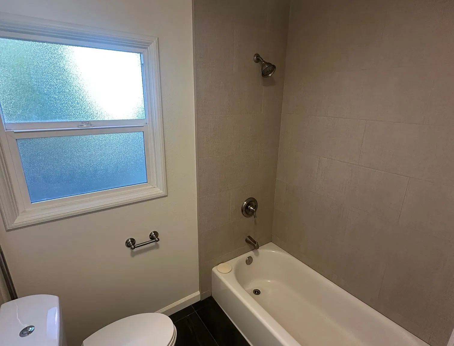 2 bed, 768 sqft, $2,500 — Photo 2