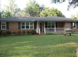 2 Rio Vista Dr, Greenville, SC 29617