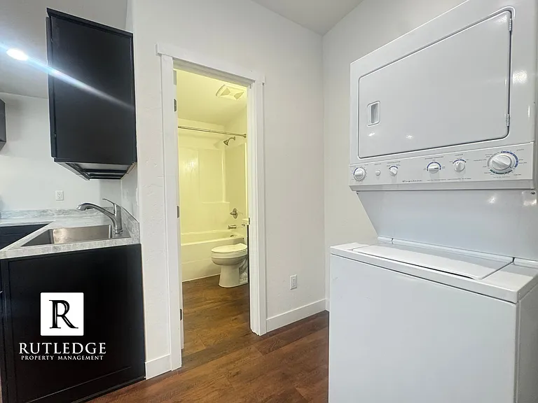 747 Dakota Ave — Photo 6