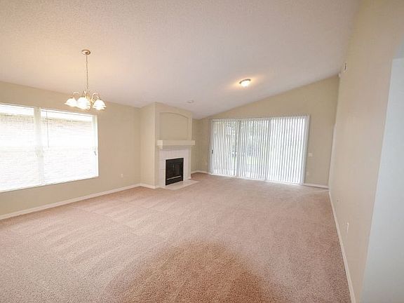 3rd image of 947 Greenmont Ct