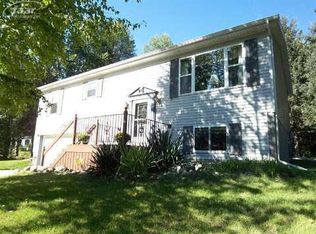 7614 Oakview Dr, Owosso, MI 48867