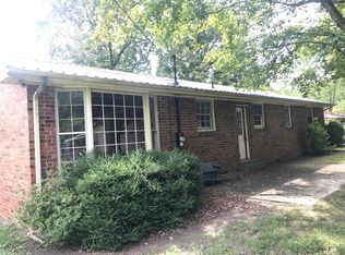 1707 Woodside Dr, Springfield, TN 37172